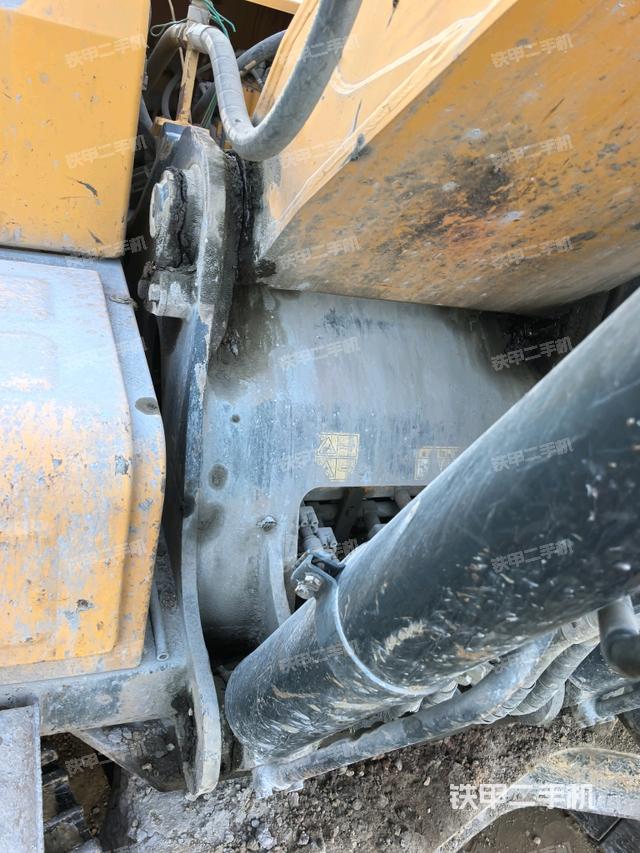 大臂根部 斜视（工作和回转装置）