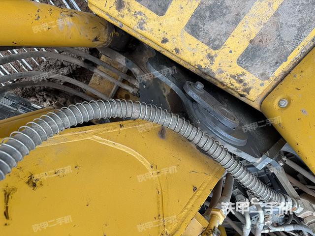 大臂根部 斜视（工作和回转装置）