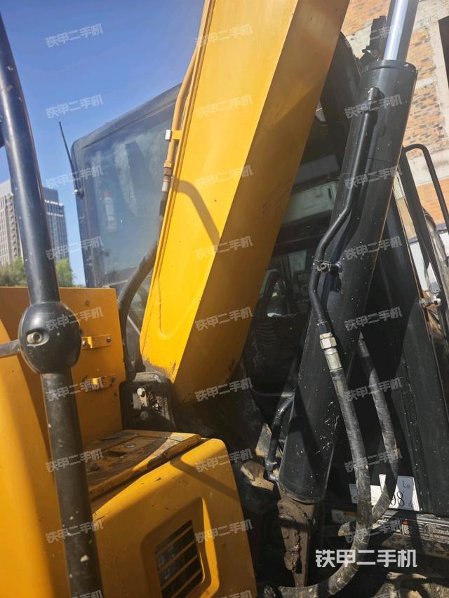 驾驶室整体（整机外观）