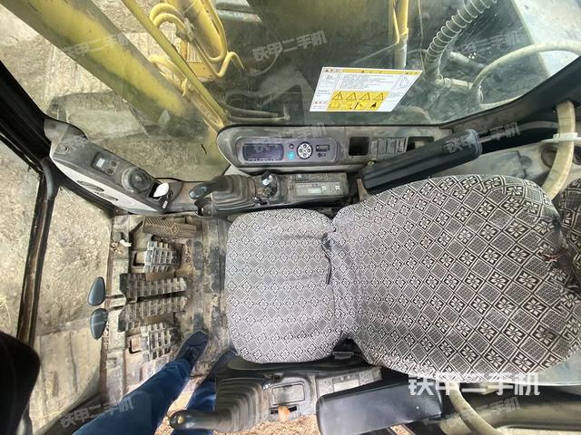 駕駛室整體（整機(jī)外觀）