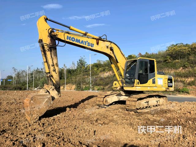 小松PC200-8M0挖掘机