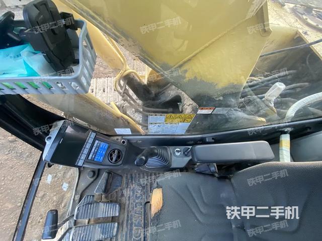 駕駛室整體（整機(jī)外觀）