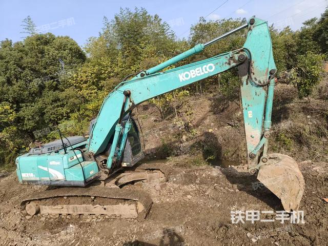 駕駛室整體（整機(jī)外觀）