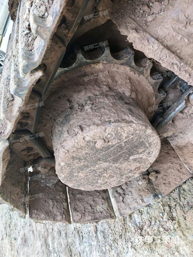 左驅(qū)動(dòng)輪（行走機(jī)構(gòu)）