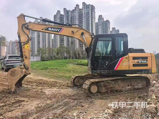 三一重工SY135C挖掘機(jī)