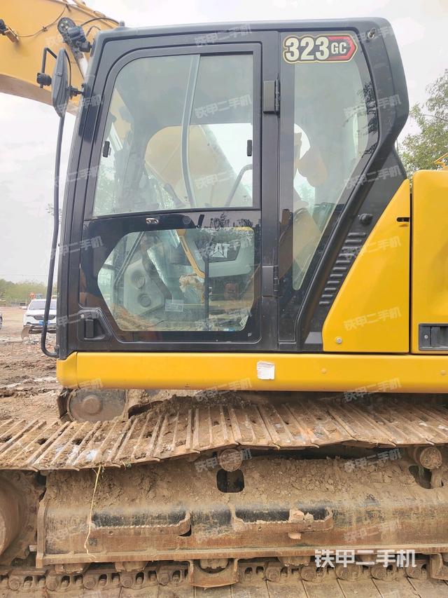 駕駛室整體（整機(jī)外觀）