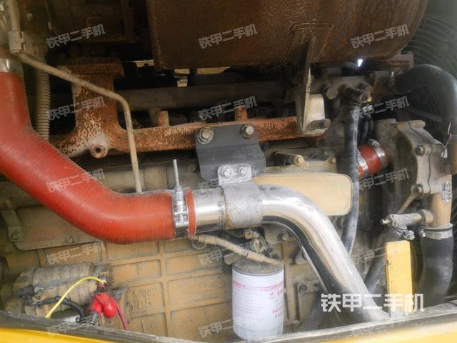 发动机右侧（整机外观及大件）