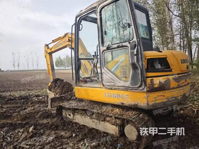 駕駛室整體（整機(jī)外觀）