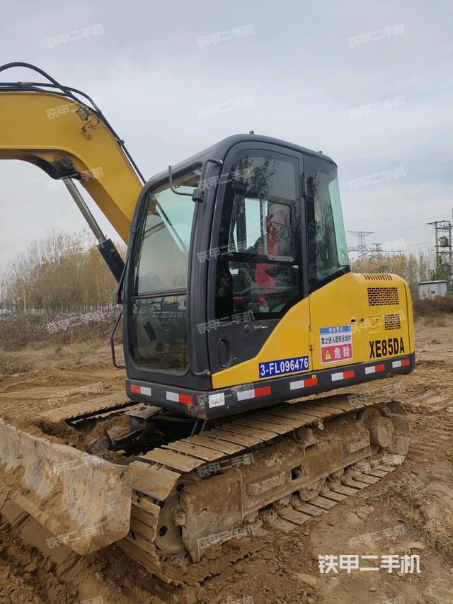 驾驶室整体（整机外观）