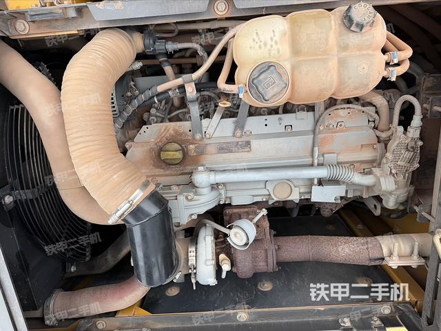 发动机室（上车部件）