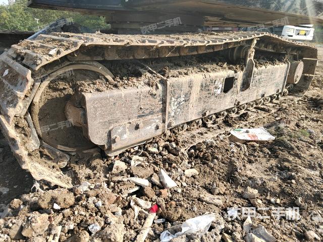 單側(cè)履帶整體（整機(jī)外觀）