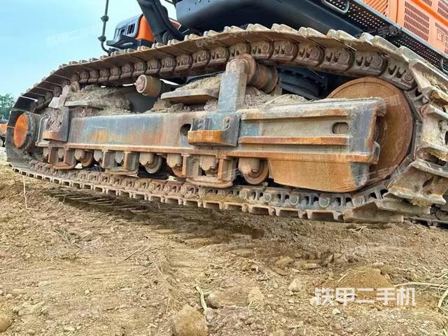 单侧履带整体（整机外观）