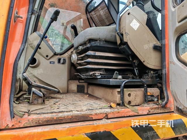 座椅后部（駕駛室部分）