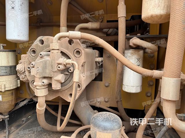 液压泵斜45 左（大件舱室）