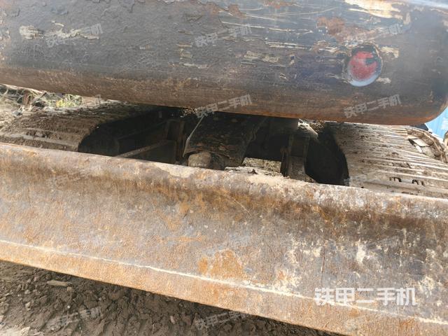 转盘和下车架正前（工作和回转装置）