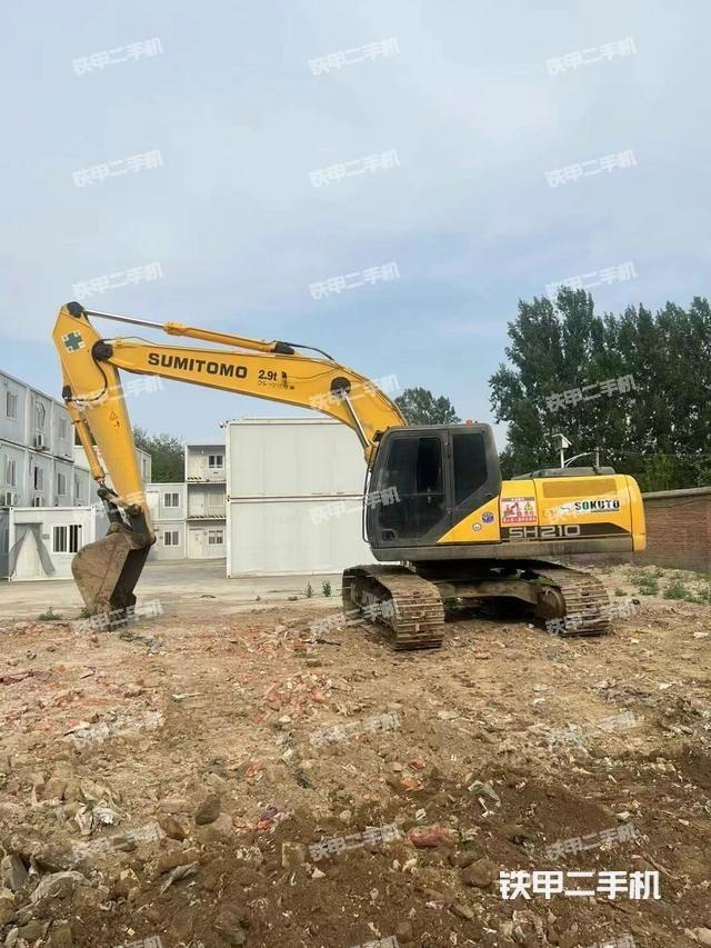 住友SH210A5挖掘机