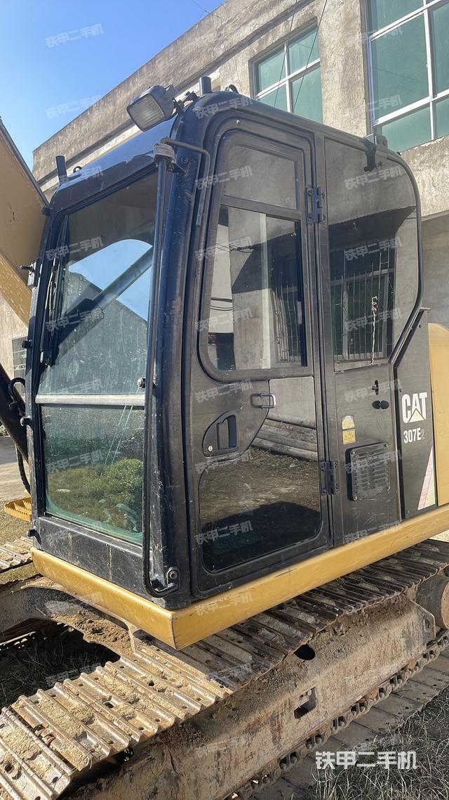 駕駛室整體（整機(jī)外觀）