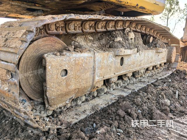 左侧履带整体 （行走机构）