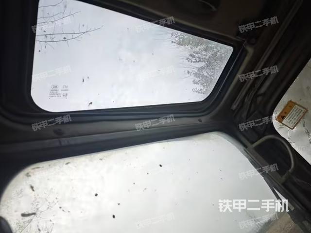 駕駛室頂部（整機(jī)外觀）