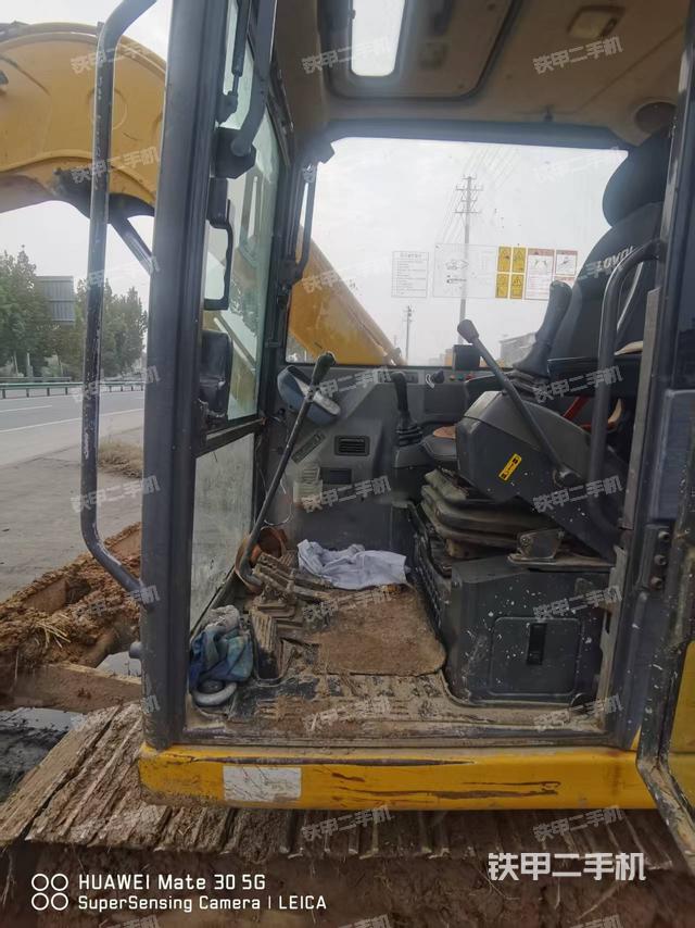 驾驶室整体（整机外观）