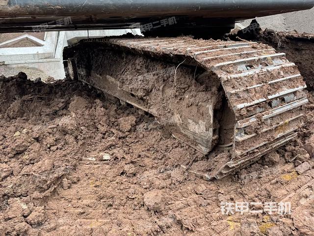 左侧履带整体 （行走机构）