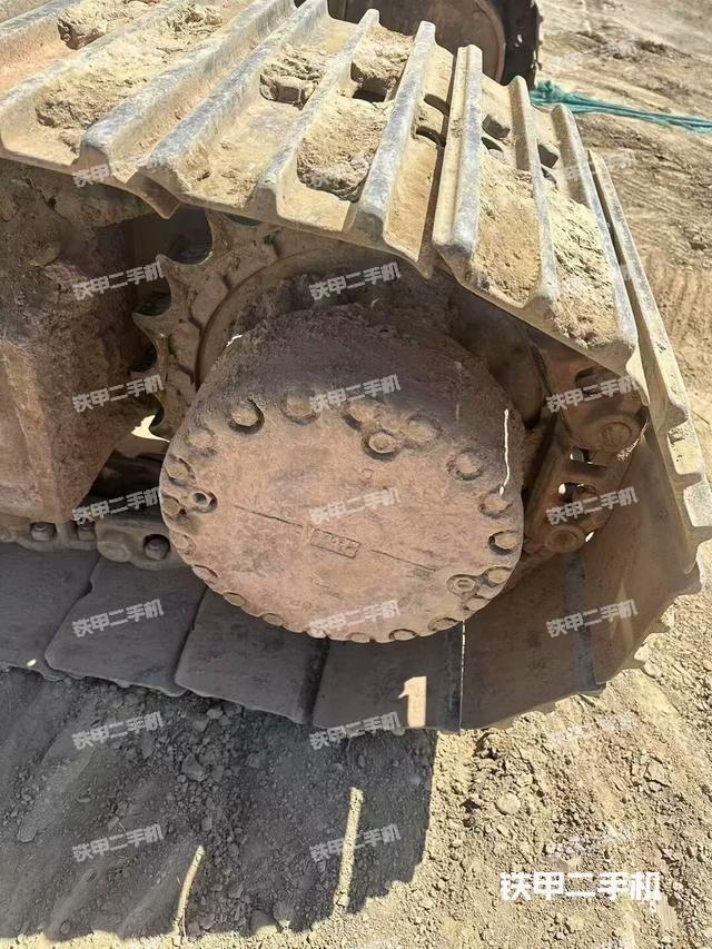 单侧履带整体（整机外观）