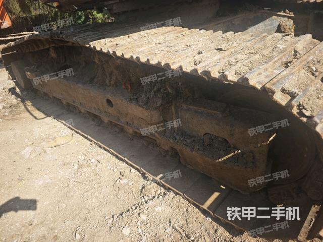 單側(cè)履帶整體（整機(jī)外觀）