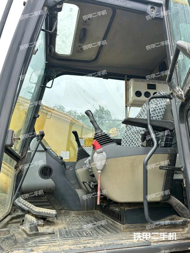 驾驶室整体（整机外观）