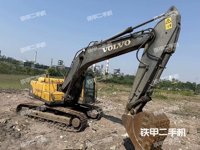 整機右后45°（整機外觀）