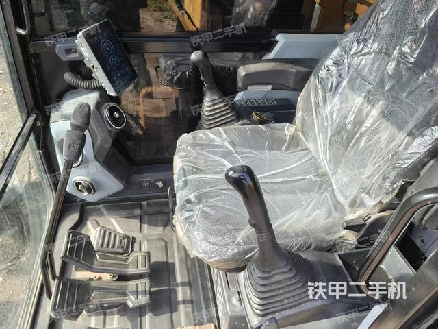 驾驶室整体（整机外观）