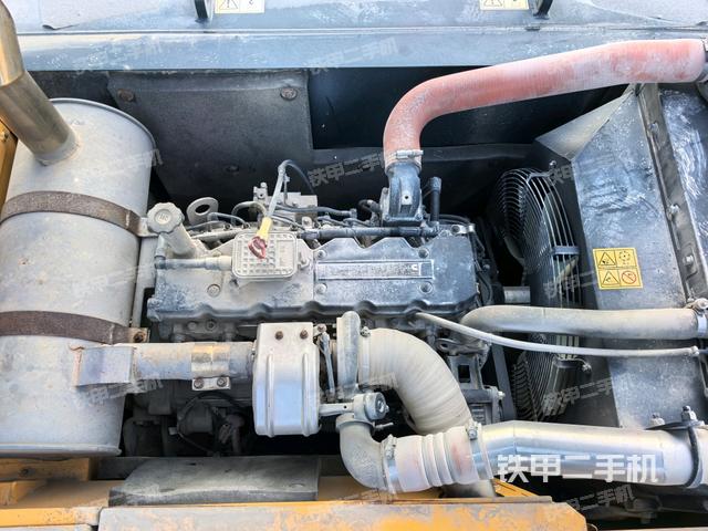 发动机室（上车部件）