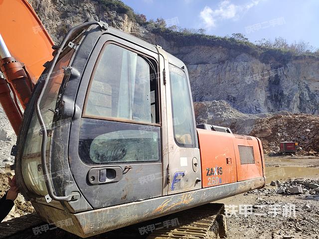 駕駛室整體（整機(jī)外觀）