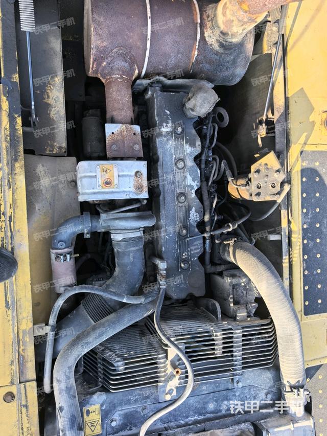 发动机室（上车部件）