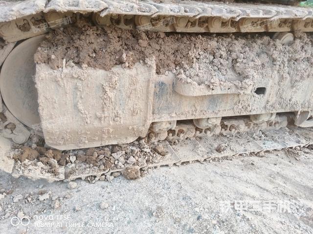 右驅(qū)動(dòng)輪（行走機(jī)構(gòu)）