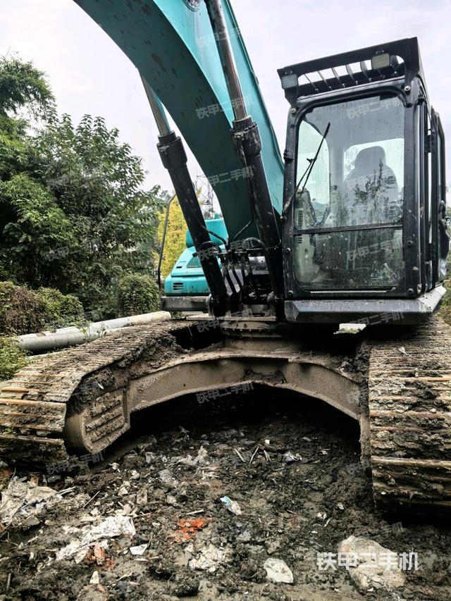 大臂油缸整體?豎拍（工作和回轉(zhuǎn)裝置）