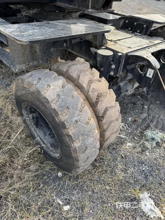 单侧履带整体（整机外观）