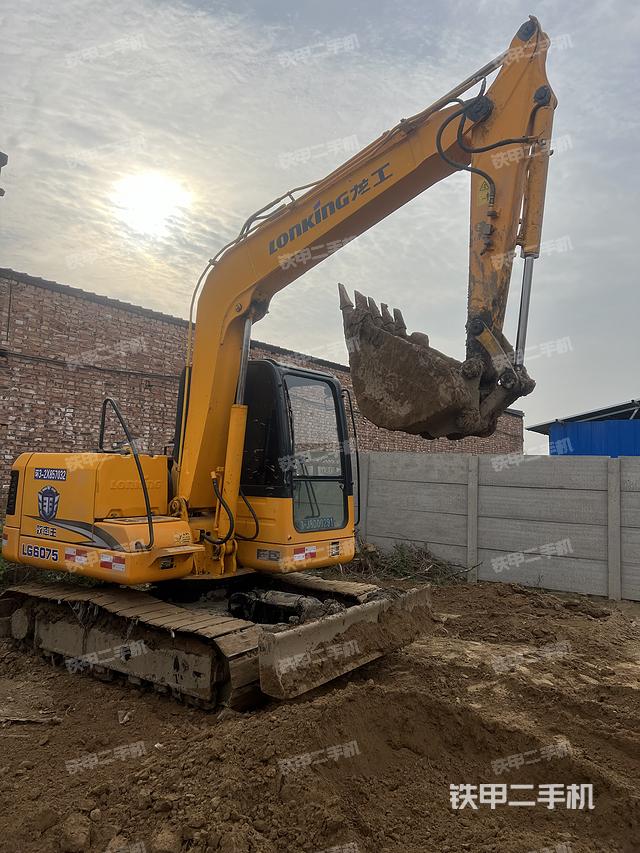 驾驶室整体（整机外观）