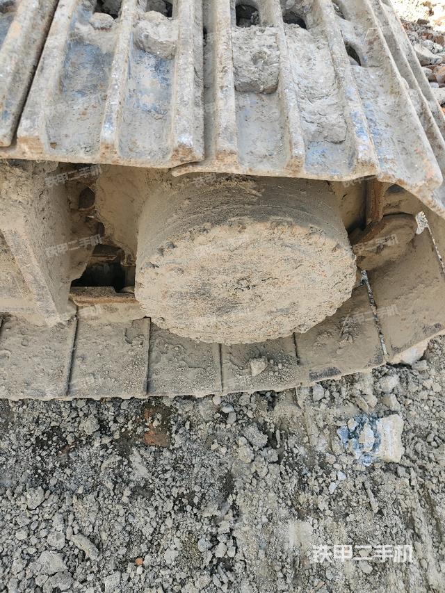 右驱动轮（行走机构）