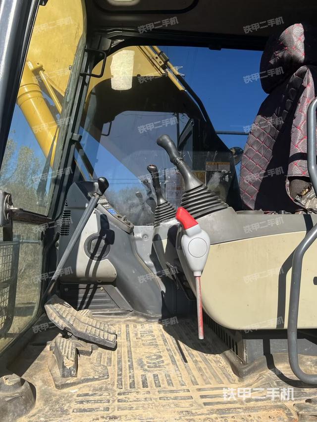 驾驶室整体（整机外观）