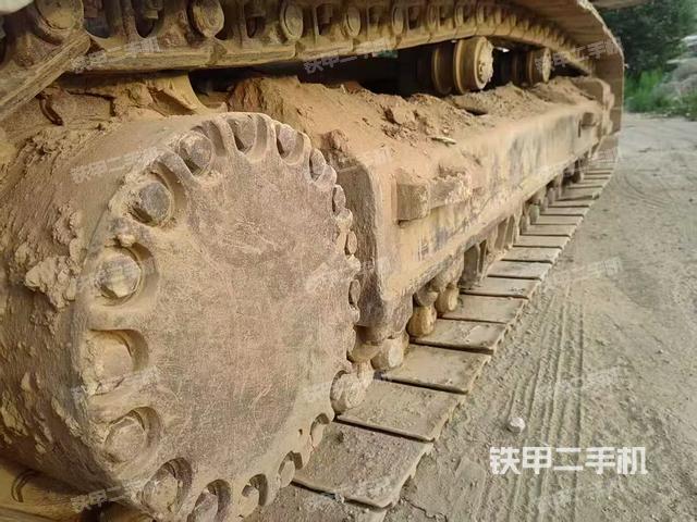 单侧履带整体（整机外观）