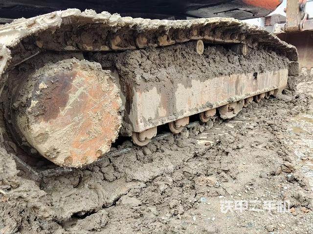 单侧履带整体（整机外观）