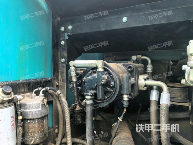 液壓泵斜45?左（大件艙室）