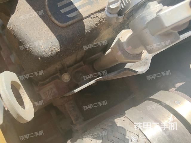 气门室盖螺丝特写（上车部件）