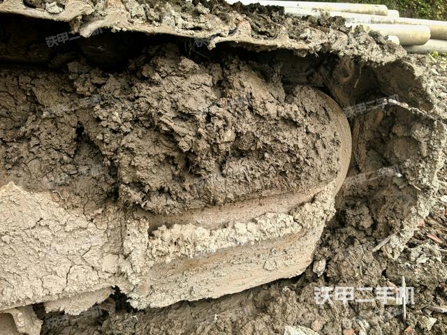 右驅(qū)動(dòng)輪（行走機(jī)構(gòu)）