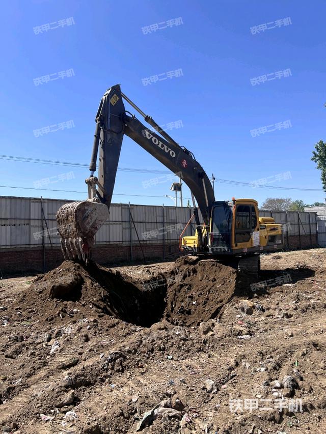 沃尔沃EC210BLC挖掘机