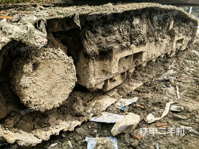 左側(cè)履帶整體?（行走機(jī)構(gòu)）