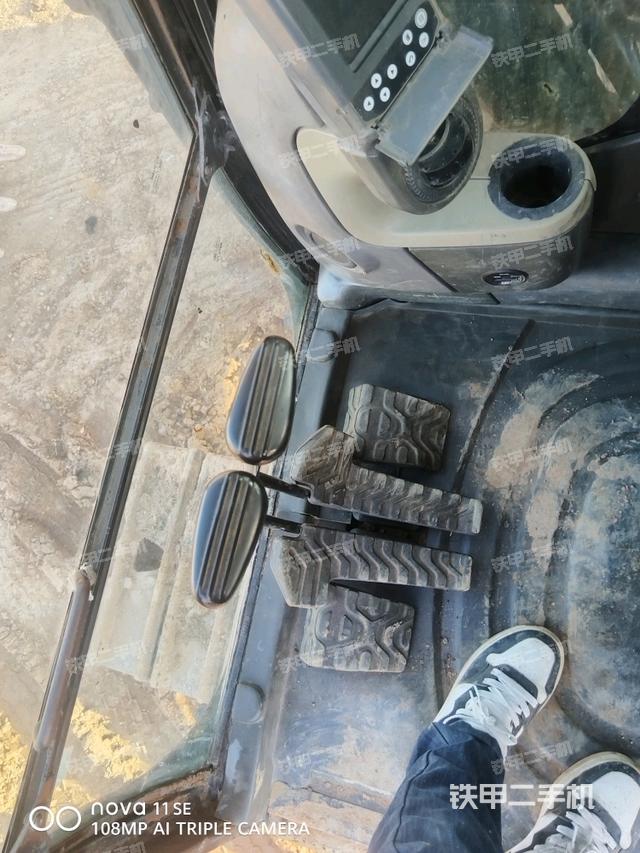 座椅后部（駕駛室部分）