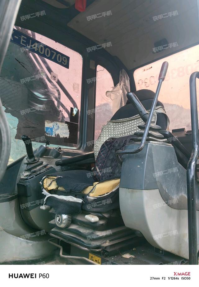 驾驶室整体（整机外观）