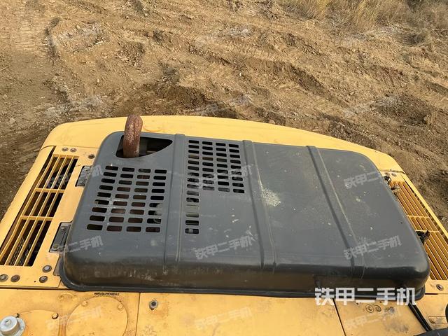 驾驶室顶部（整机外观）