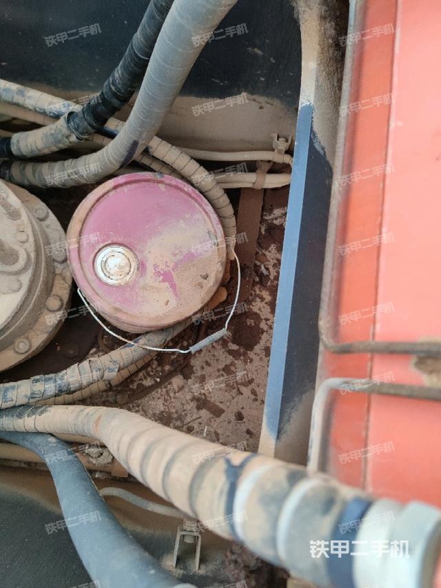 中央回轉(zhuǎn)接頭特寫（上車部件）